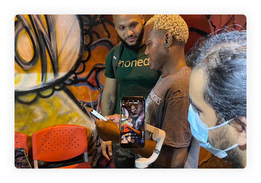 User testing a Moneda prototype in the Dominican Republic